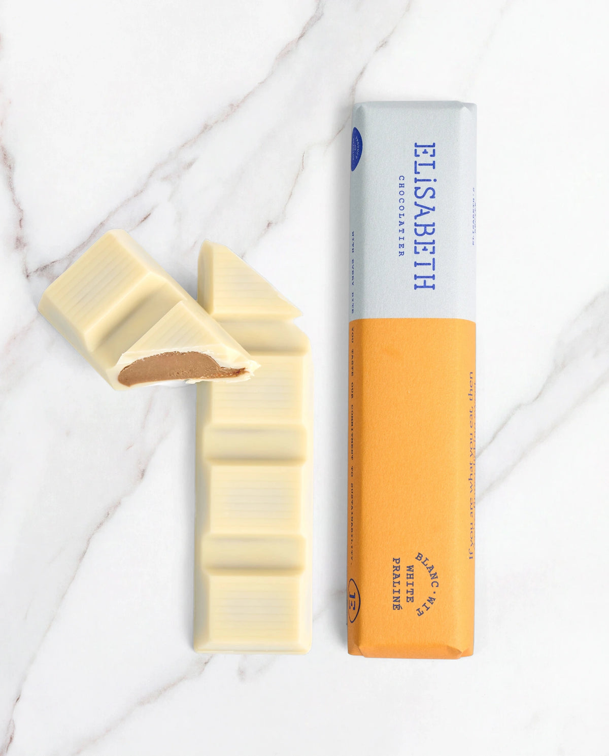 Witte chocoladereep met hazelnootpralinévulling