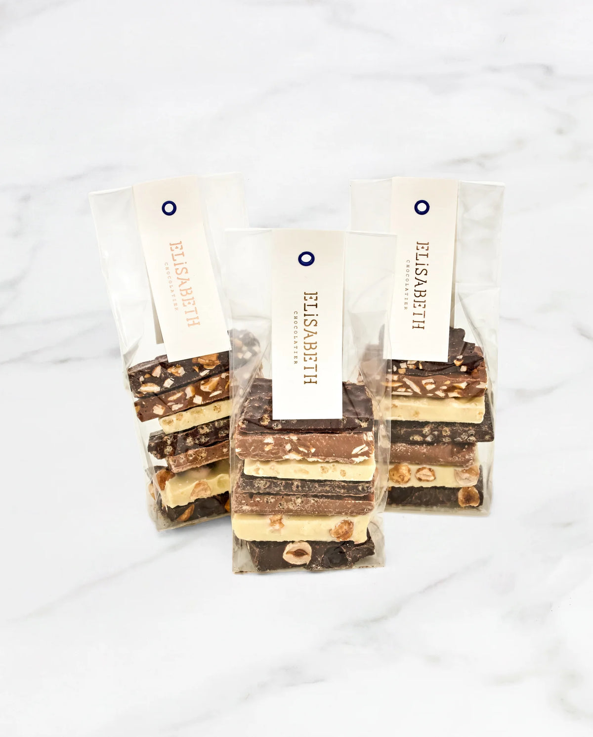Mix van chocoladebrokken (klein) - donkere, melk- en witte chocolade