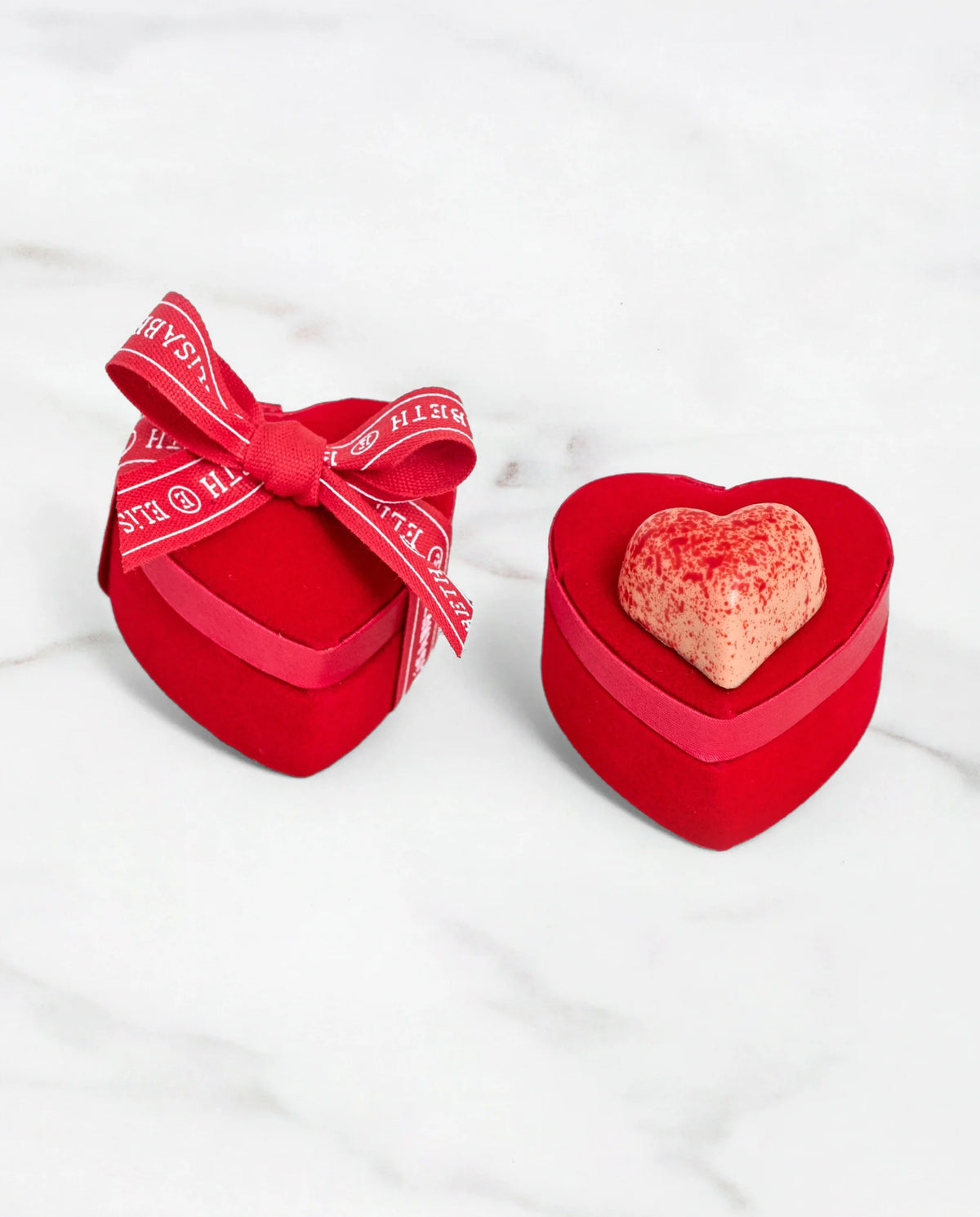 Sweet Love - 1 chocoladehartje